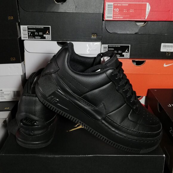 NIKE AIR FORCE1 JESTER XX TRIPLE BLACK WOME'S US SIZE 7 WORE TWICE "USED ITEM" - Picture 1 of 9